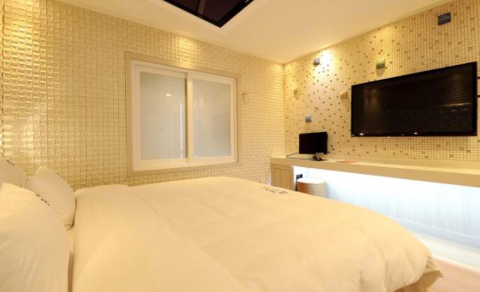 Songjeong Hotel 369 Busan Bagian luar foto